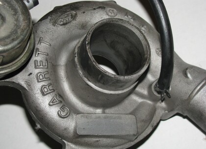 Turbodmychadlo - sací část - K posouzení bylo turbodmychadlo doručeno kompletně rozmontované.  